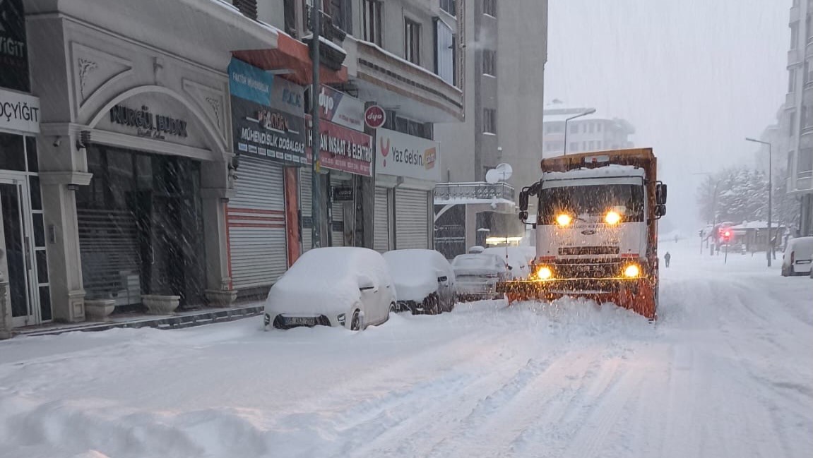 vanda kardan dolayi kapanan 287 yoldan 89u acildi 9 yC3a8WRJ