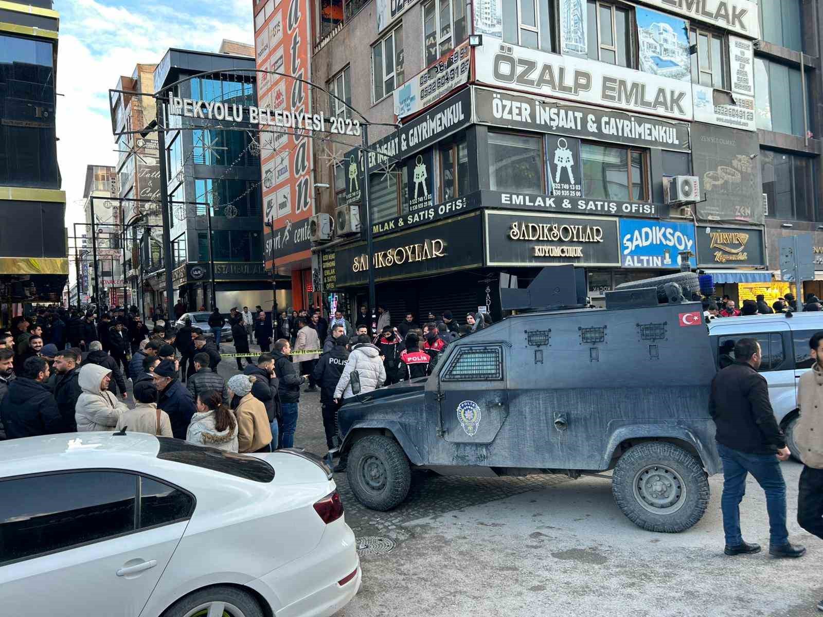 vanda kuyumcunun altin ve paralarla kayiplara karisti iddiasi 1 jQyGCnaG