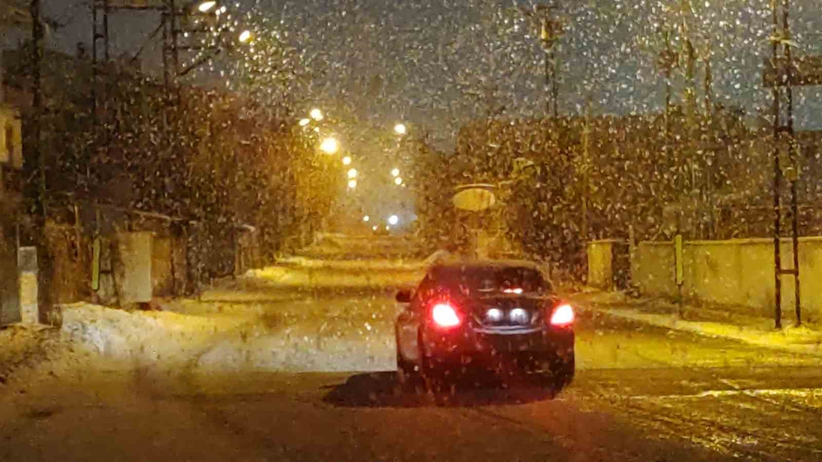 vanda lapa lapa kar yagdi 4 E6AaNHNA
