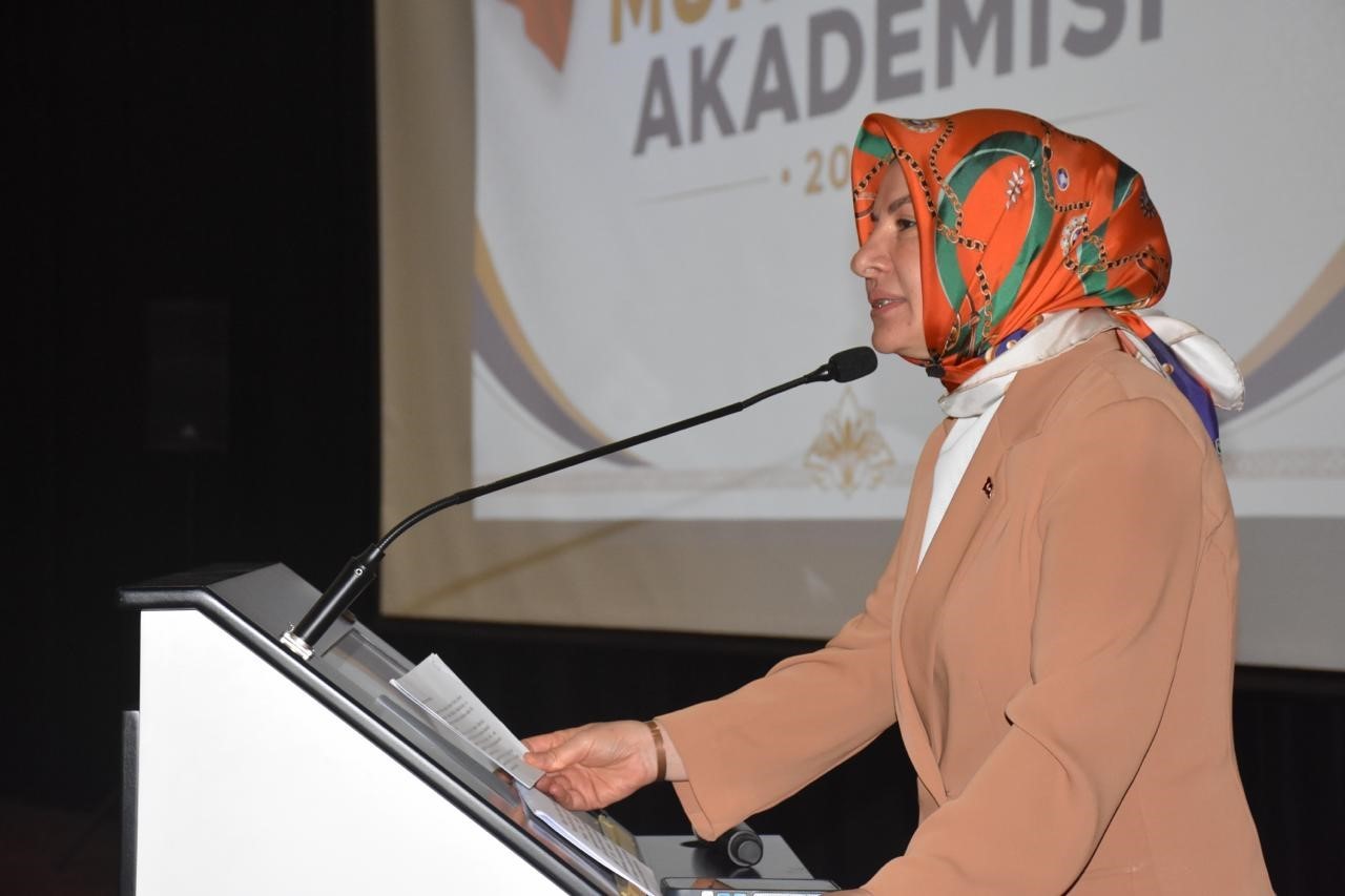 Van’da ’Muhtarlar Akademisi’ başladı 4 vanda muhtarlar akademisi basladi 0