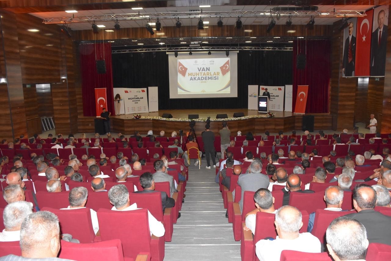 Van’da ’Muhtarlar Akademisi’ başladı 5 vanda muhtarlar akademisi basladi 1 hnh5nl3X