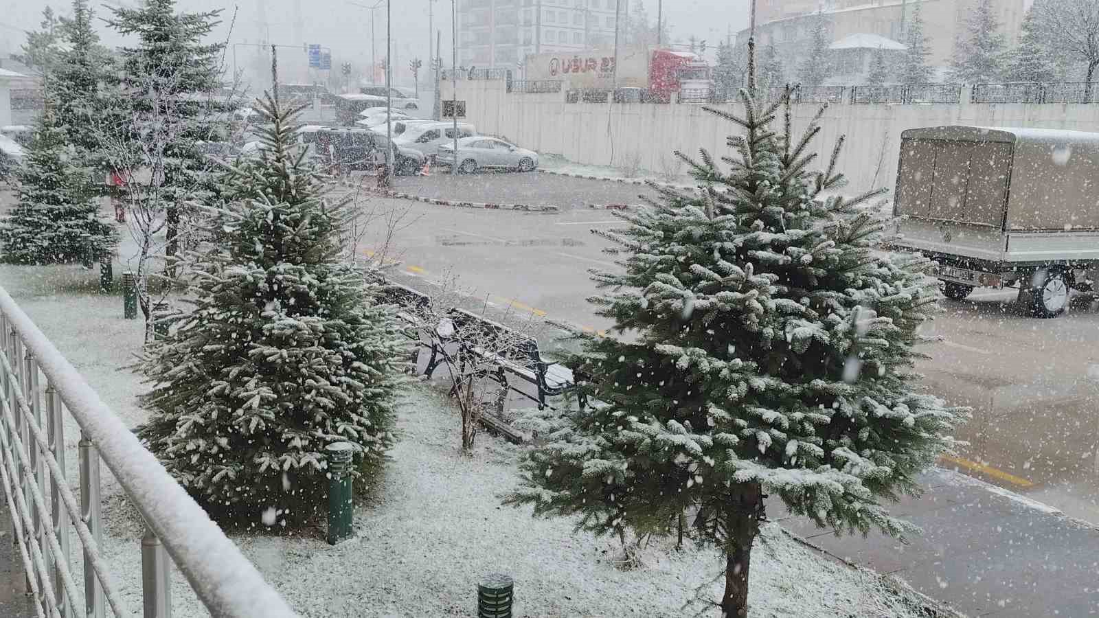vanda nisan ayinda her yer beyaza burundu 4 nCu2mODN