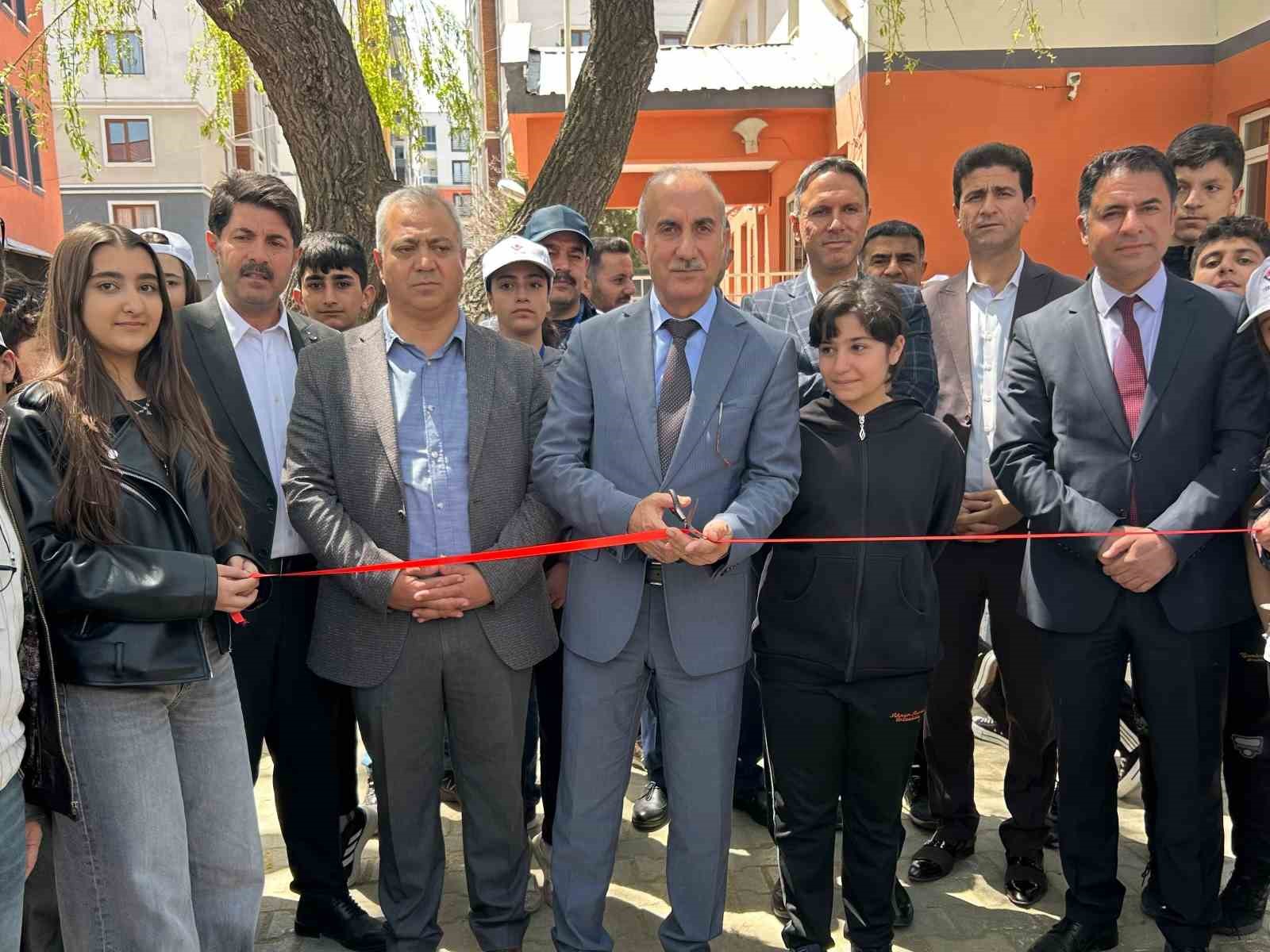 vanda ogrencilerin hazirladigi projeler bilim fuarinda sergilendi 5 BO2aufNB