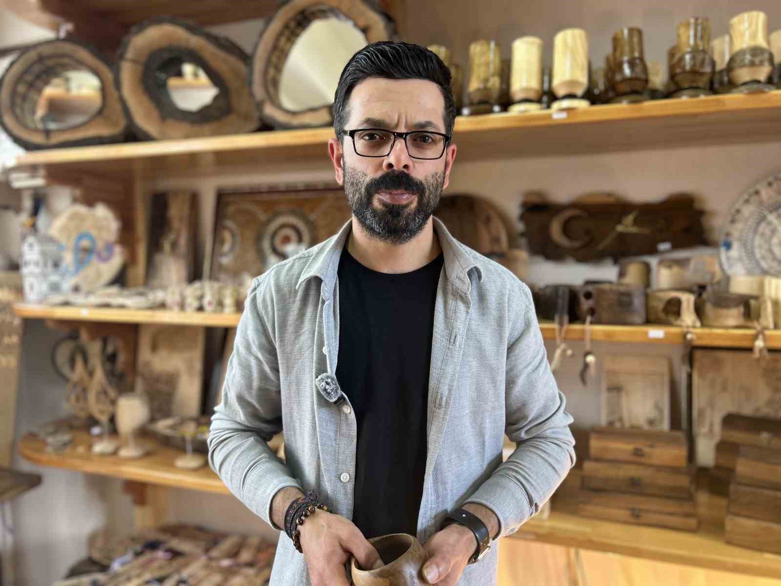 Van’da ömrünü tamamlamış ceviz ağaçları dekoratif ürünlere dönüşüyor 6 vanda omrunu tamamlamis ceviz agaclari dekoratif urunlere donusuyor 2 NXO3aP89