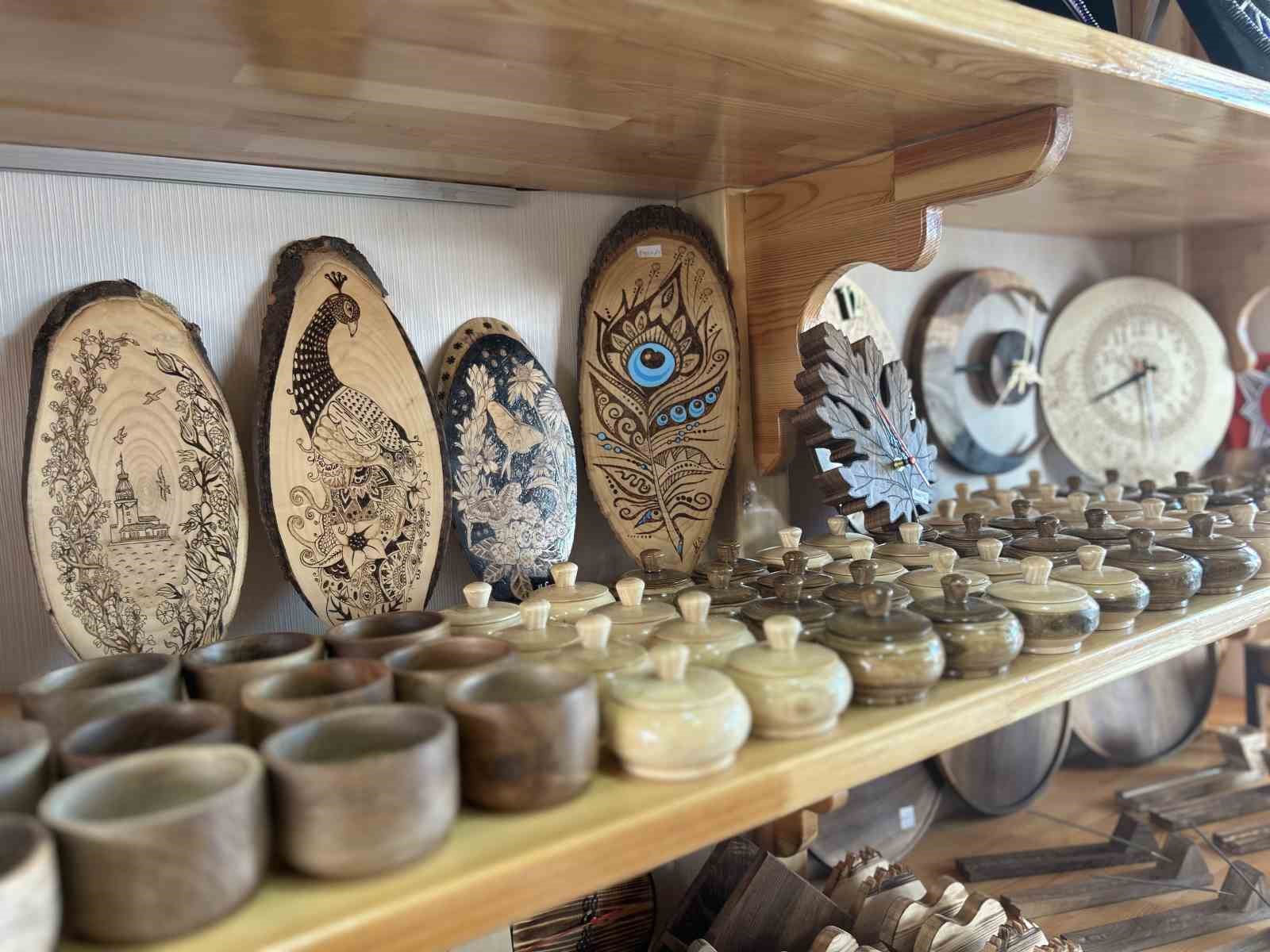 Van’da ömrünü tamamlamış ceviz ağaçları dekoratif ürünlere dönüşüyor 10 vanda omrunu tamamlamis ceviz agaclari dekoratif urunlere donusuyor 6 NyNPemGm