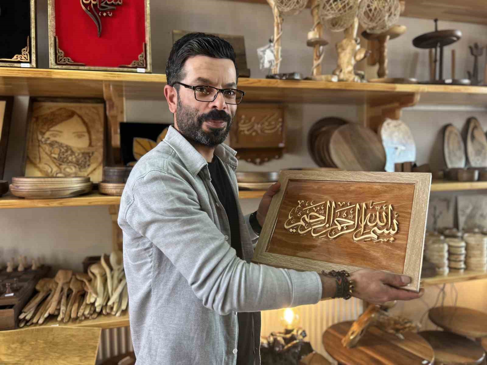 Van’da ömrünü tamamlamış ceviz ağaçları dekoratif ürünlere dönüşüyor 12 vanda omrunu tamamlamis ceviz agaclari dekoratif urunlere donusuyor 8 J1LsZ8Av