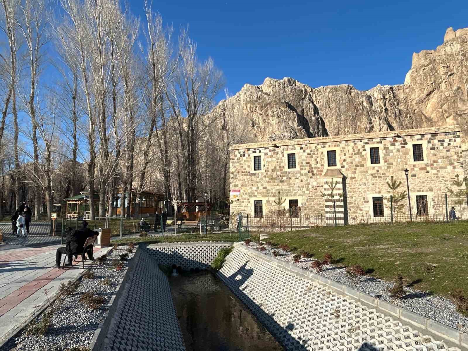 vanda ramazan oncesi manevi atmosfer tarihi camide yasaniyor 6 4vdZXBwF
