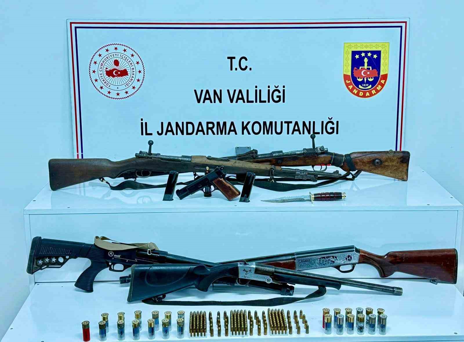vanda silah ele gecirildi 1 gozalti 0 tY4RNbIA
