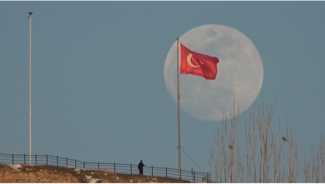vanda tarih ile dolunayin bulusmasi gorsel solen sundu 9