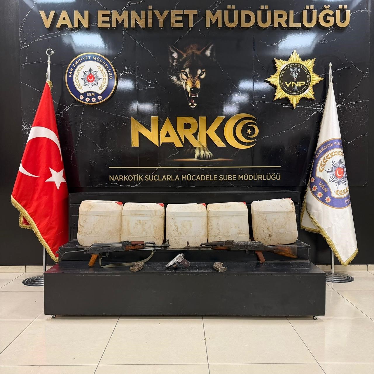 Van’da uyuşturucu operasyonu 4 vanda uyusturucu operasyonu 0 i1YITMRt