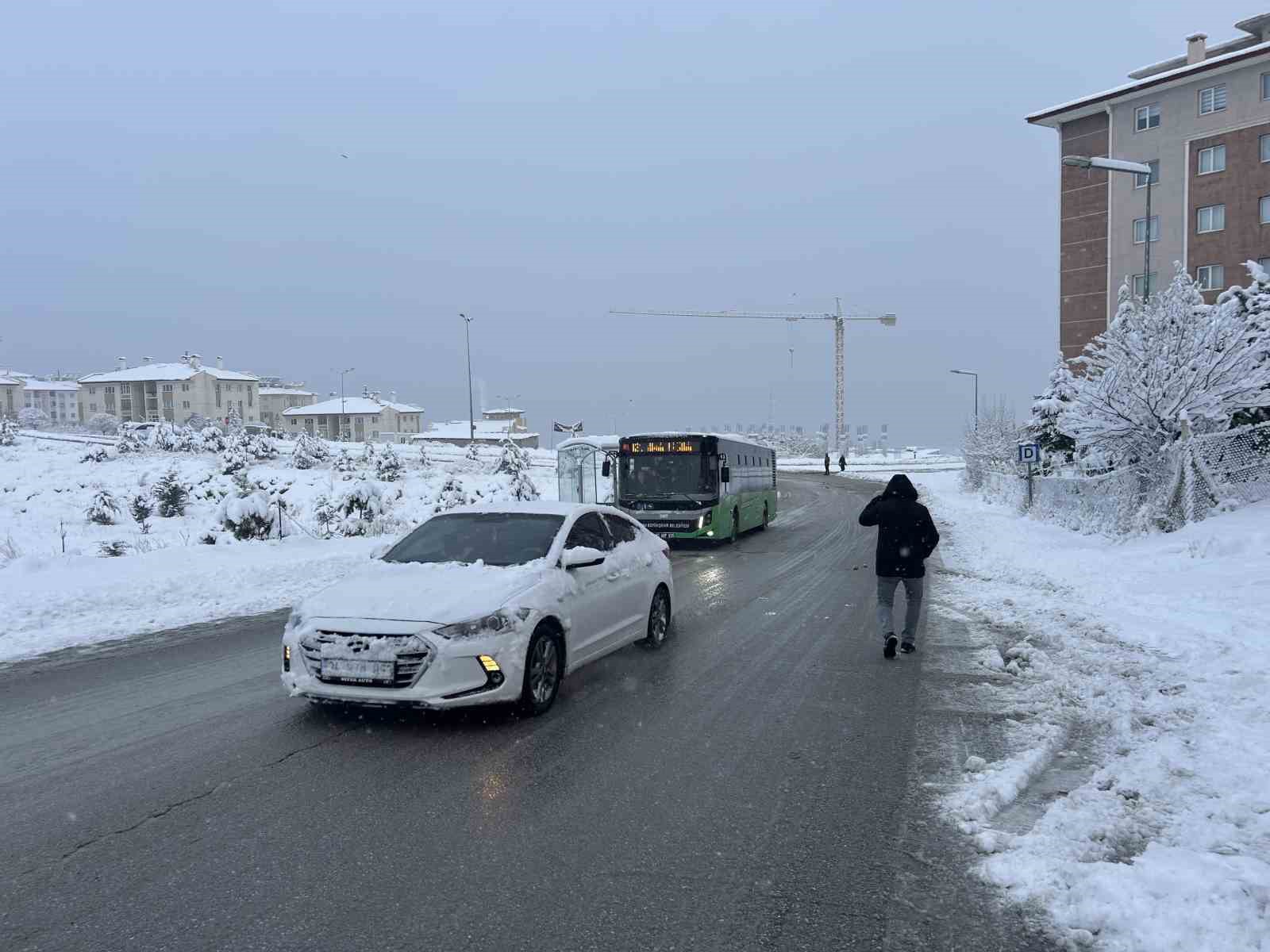 vanda yogun kar yagisi ucak seferleri rotar yapti 5 m7pkEXhp