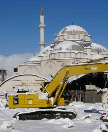 vanin-27-yillik-misir-carsisi-iki-katli-modern-arasta-oluyor-UqvKFEcd.jpg