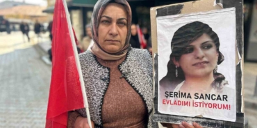 vanli-anne-artik-evlatlarimizi-degil-silahlari-gomsunler-aeCnKxK8.jpg