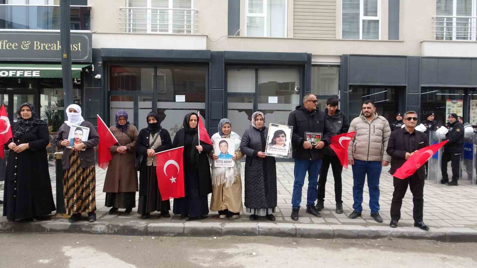 vanli anne cocuklarimizin hayallerini caldilar 0 DyS3pc7Z