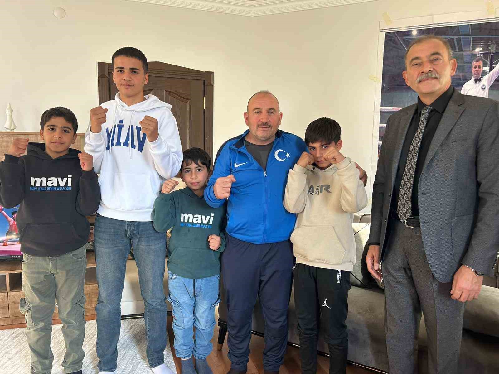 vanli sporcu evin erginoguz turkiyeye altin madalya getirdi 3 kCzDu5zO