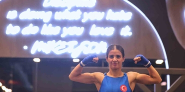 vanli-sporcu-evin-erginoguz-turkiyeye-altin-madalya-getirdi-WqEPbhec.jpg