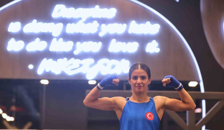 vanli-sporcu-evin-erginoguz-turkiyeye-altin-madalya-getirdi-WqEPbhec.jpg