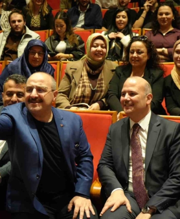 varank-turkiyenin-su-anda-yasadigi-en-buyuk-sikintilardan-bir-tanesi-saglikli-bir-muhalefetin-olmayisi-dhtwZOaz.jpg