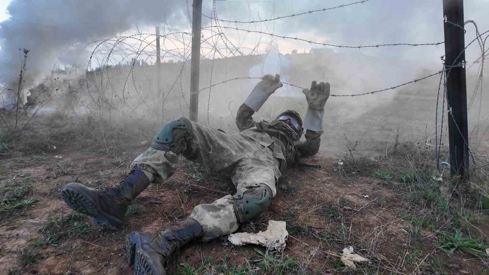 vatan savunmasinin kahramanlari zorlu egitimlerden geciyor 14