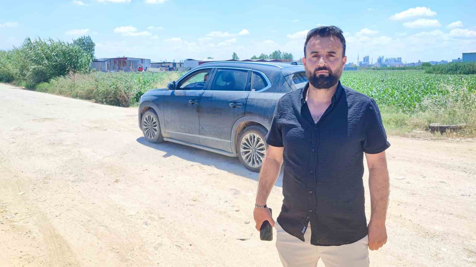 Vatandaş belediyeden umudu kesince cebinden para verip çukura beton döktü 8 vatandas belediyeden umudu kesince cebinden para verip cukura beton doktu 4 W5DzTqZ8