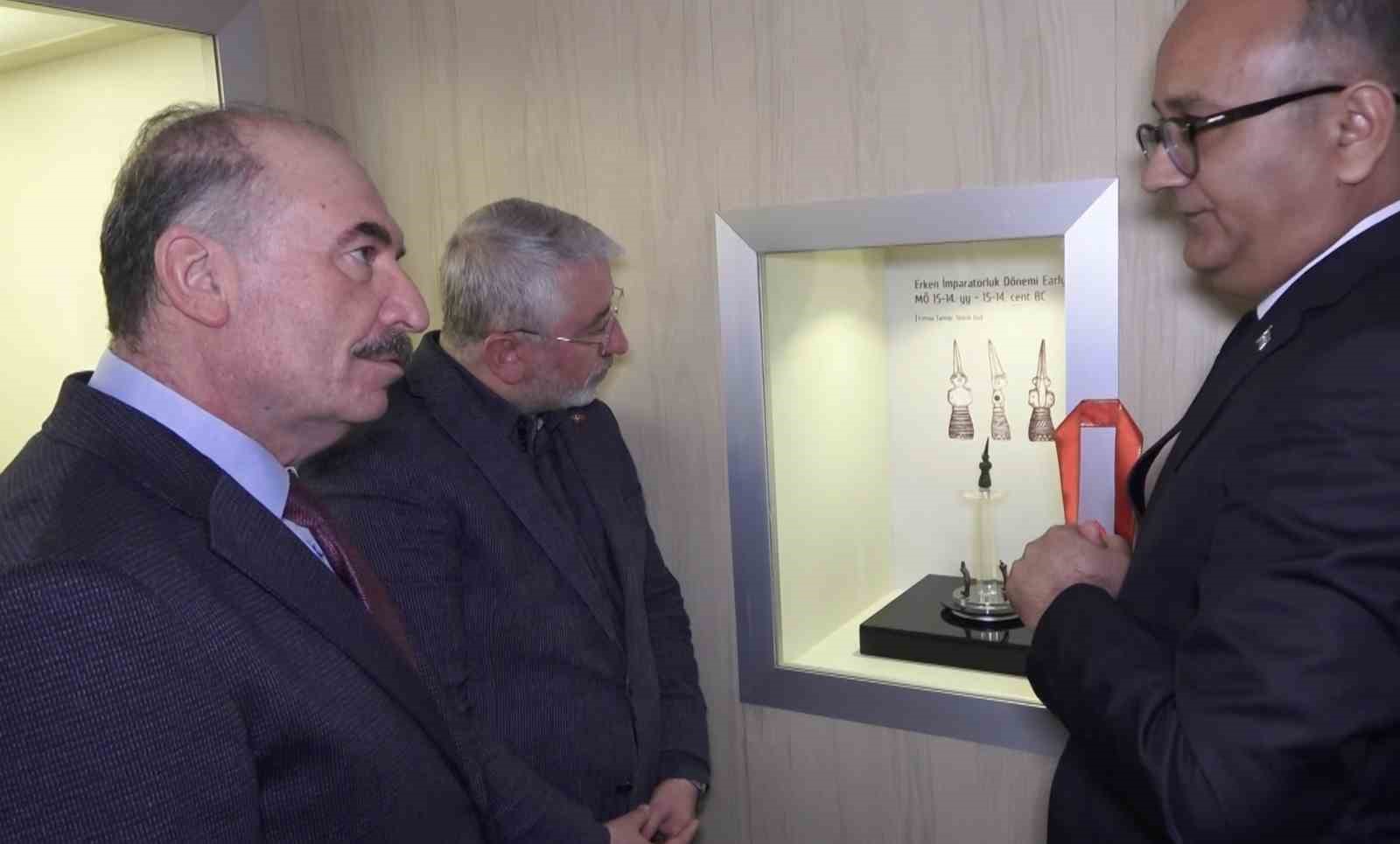 Vatandaş bulmuştu, Hititler’in en küçük boyutlu "Fırtına Tanrısı" heykelciği ilk kez sergileniyor 6 vatandas bulmustu hititlerin en kucuk boyutlu firtina tanrisi heykelcigi ilk kez sergileniyor 2 gU1uJeps
