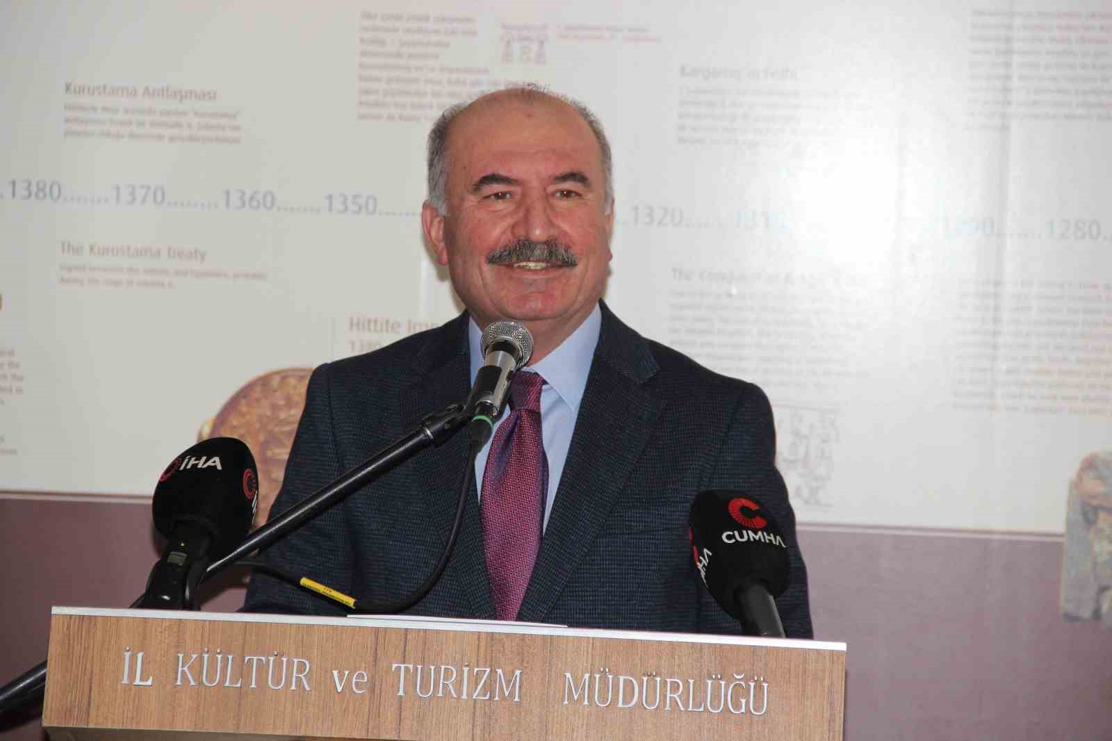 Vatandaş bulmuştu, Hititler’in en küçük boyutlu "Fırtına Tanrısı" heykelciği ilk kez sergileniyor 11 vatandas bulmustu hititlerin en kucuk boyutlu firtina tanrisi heykelcigi ilk kez sergileniyor 7