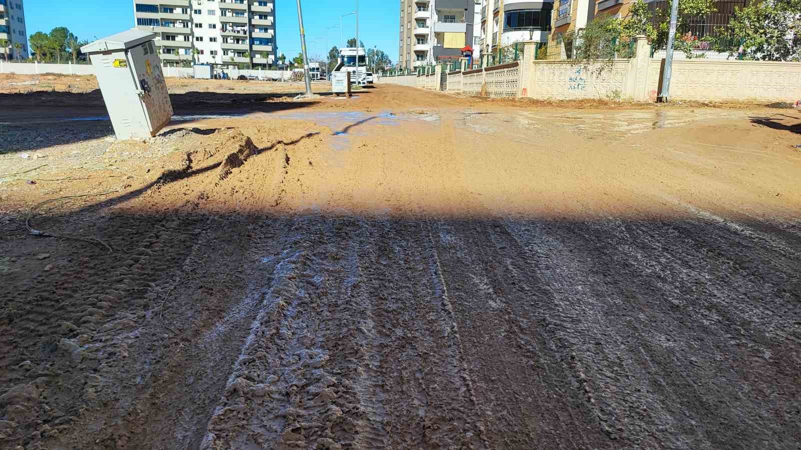 vatandasin camur ve toz isyani 1 bEyClOC5