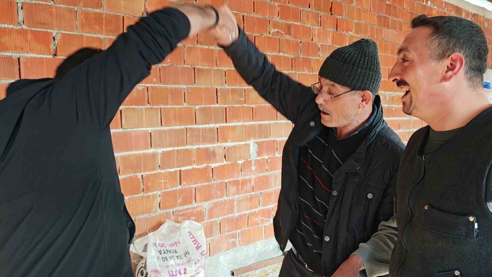 vatandasin ciftlik sahibi ile kurban pazarligi renkli goruntuler olusturdu 1