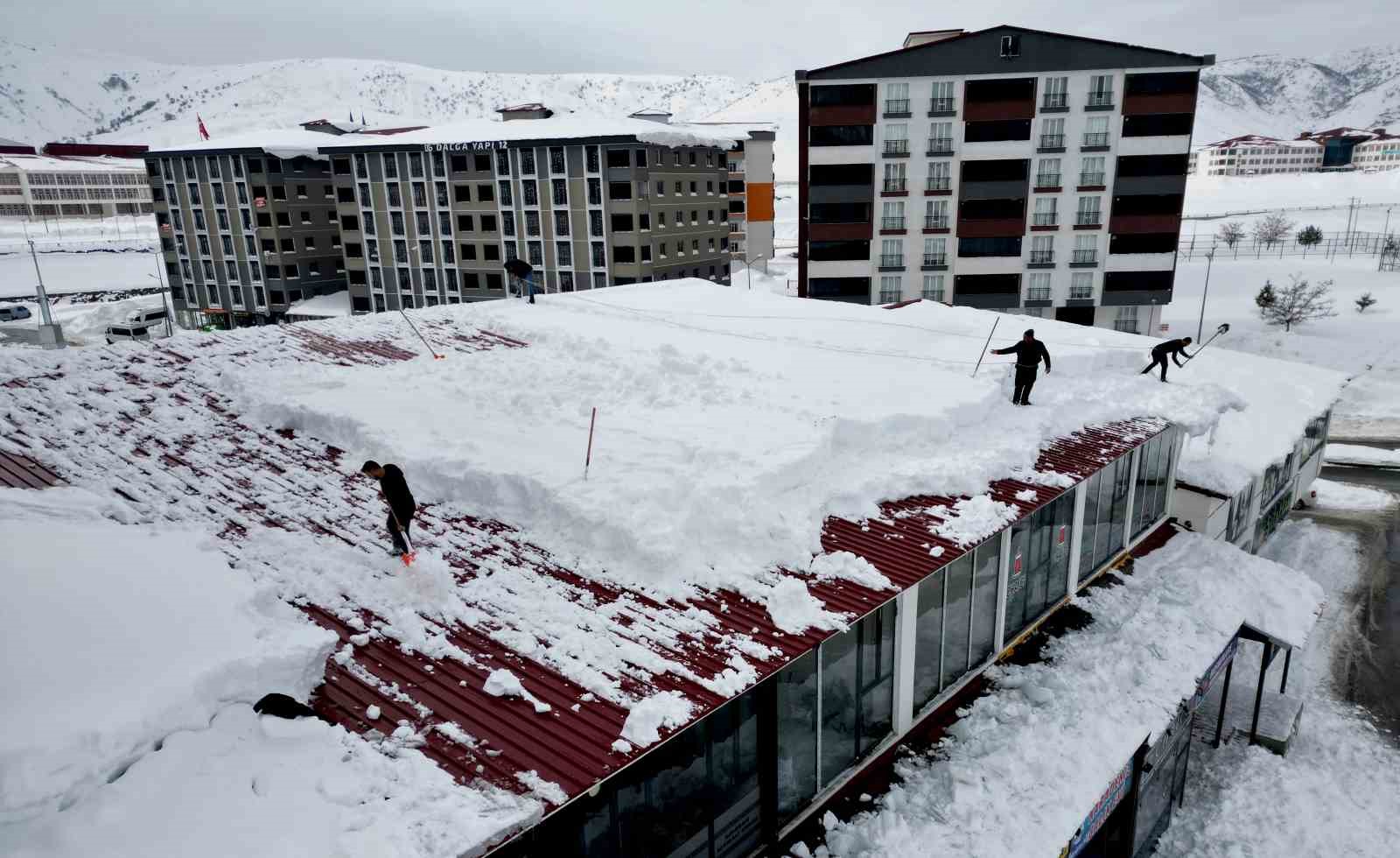 vatandaslar zarar gormesin diye catilarda temizlik mesaisi basladi 7 pi7nR6rH