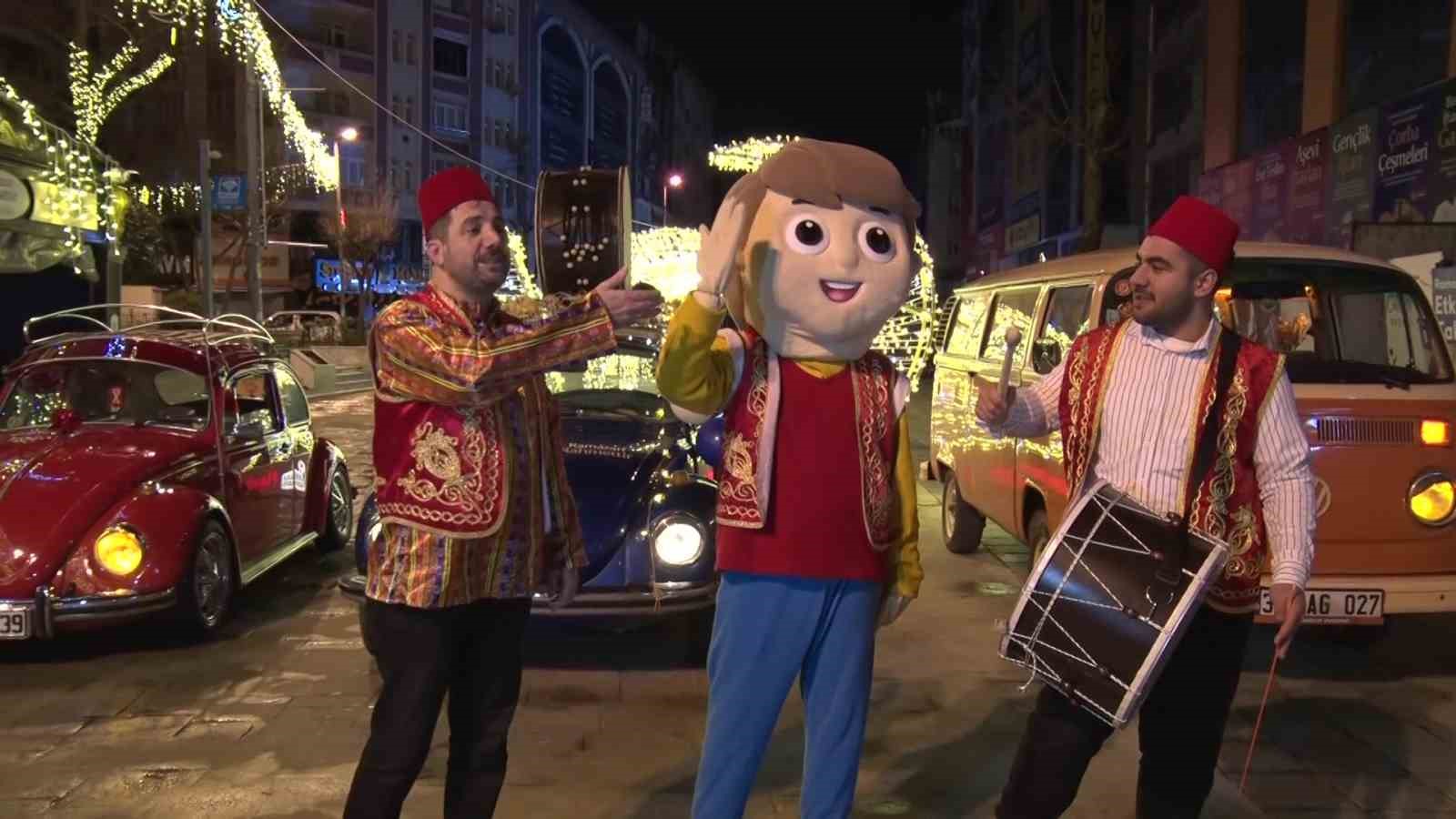 Vatandaşları Ramazan ayının ilk sahuruna Vosvos’larla kaldırdılar 5 vatandaslari ramazan ayinin ilk sahuruna vosvoslarla kaldirdilar 1 mtEh9YVM
