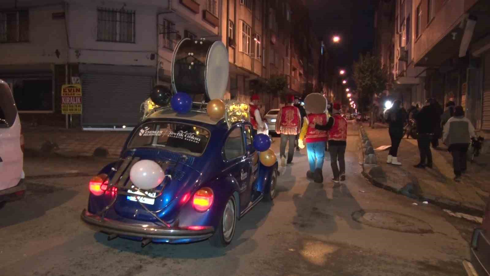 Vatandaşları Ramazan ayının ilk sahuruna Vosvos’larla kaldırdılar 9 vatandaslari ramazan ayinin ilk sahuruna vosvoslarla kaldirdilar 5 iVnh8IFj