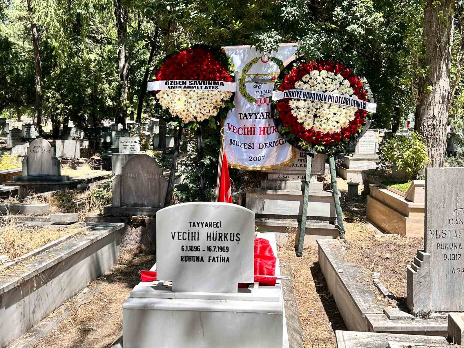 vecihi hurkus kabri basinda anildi 0 HhfZPAar
