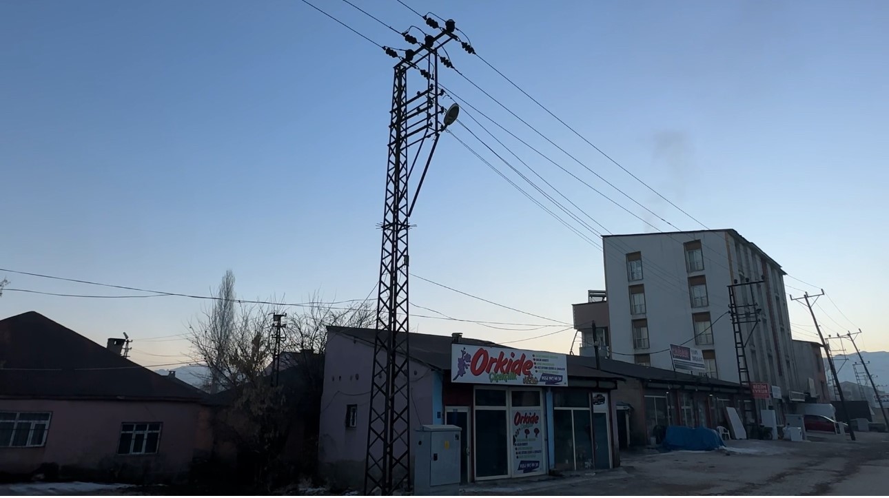 vedasin ihmali can ve mal guvenligini tehdit ediyor yuksekovanin kalbi tehlike saciyor 6 vtTWQZvg