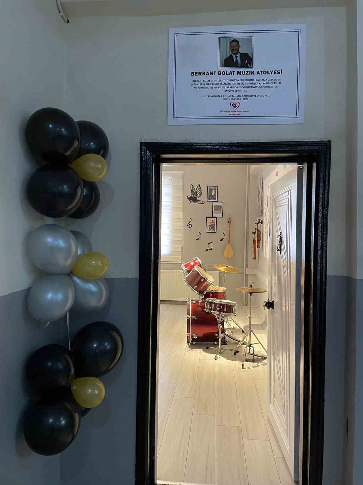 Vefalı eş, hayatını kaybeden kocasının anısına kütüphane ve müzik atölyesi kurdu 8 vefali es hayatini kaybeden kocasinin anisina kutuphane ve muzik atolyesi kurdu 4 hycRcHFG