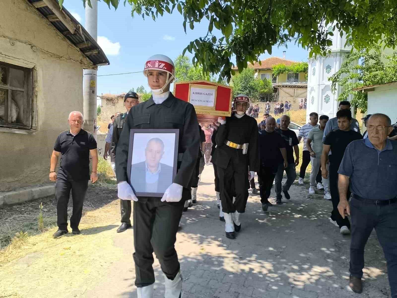 vefat eden kibris gazisi son yolculuguna ugurlandi 0 X2t28YrO