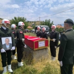vefat-eden-kibris-gazisi-son-yolculuguna-ugurlandi-GDCJMKsV.jpg