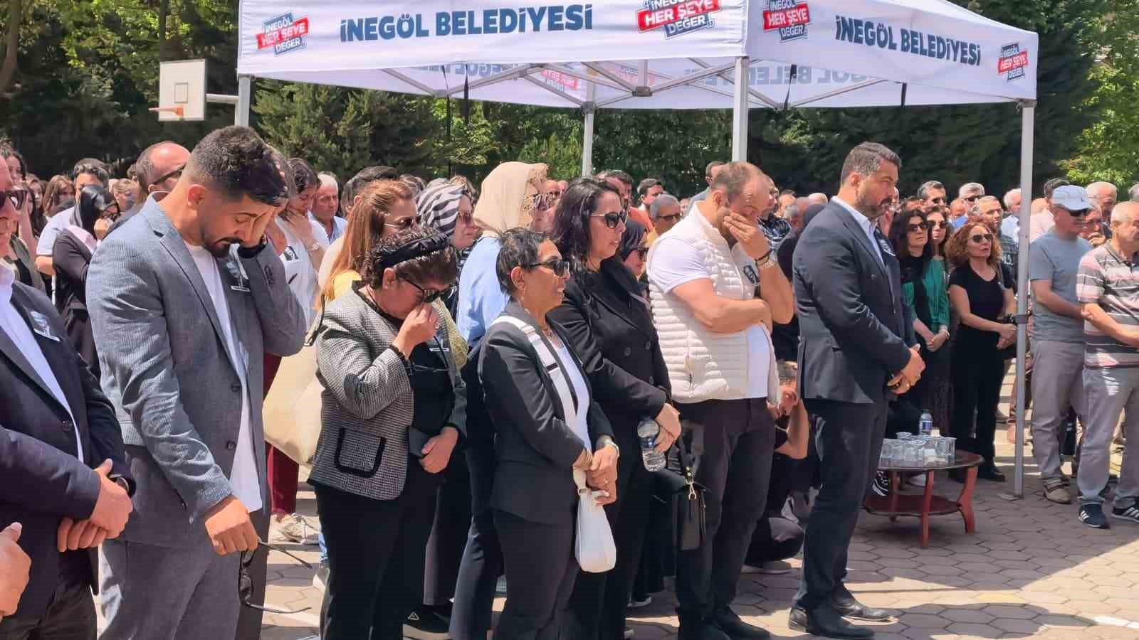 vefat eden okul muduru icin veda toreni duzenlendi 2 8hpKYhi3