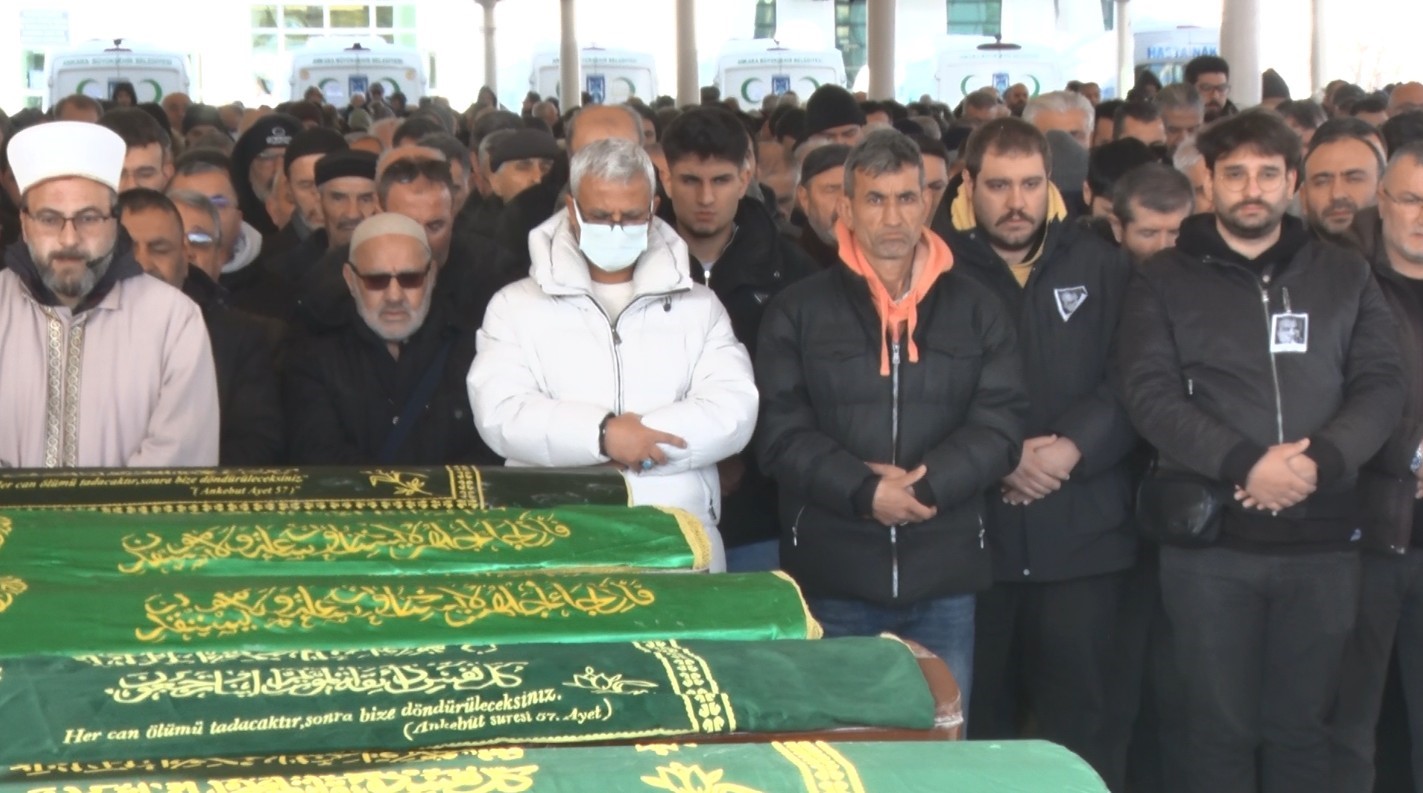 vefat eden oyuncu koray ergun son yolculuguna ugurlandi 2
