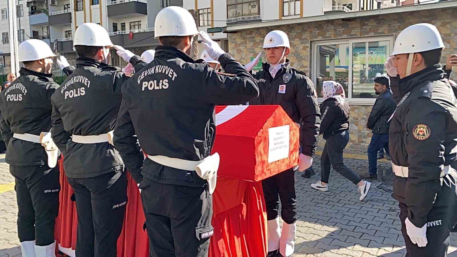 vefat eden polis memuru torenle son yolculuguna ugurlandi 3 feSVjaYN