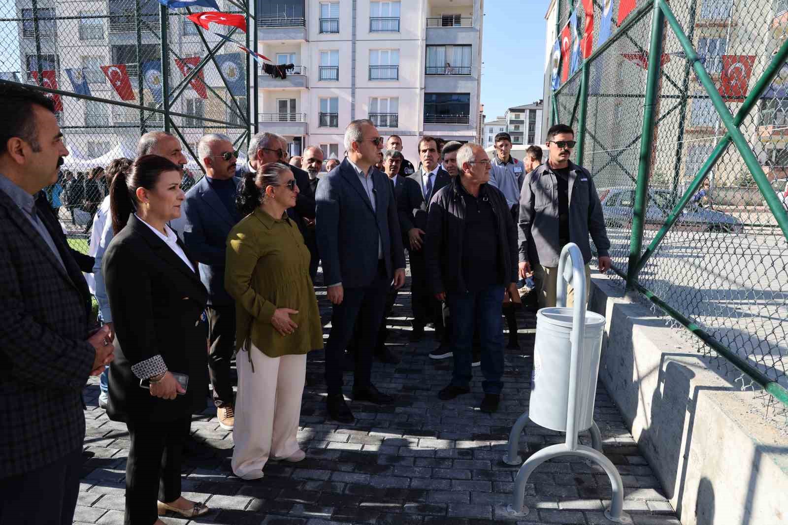 vefatlari turkiyeyi yasa bogmustu isimleri parkta yasatilacak 6 YvhrI7dj