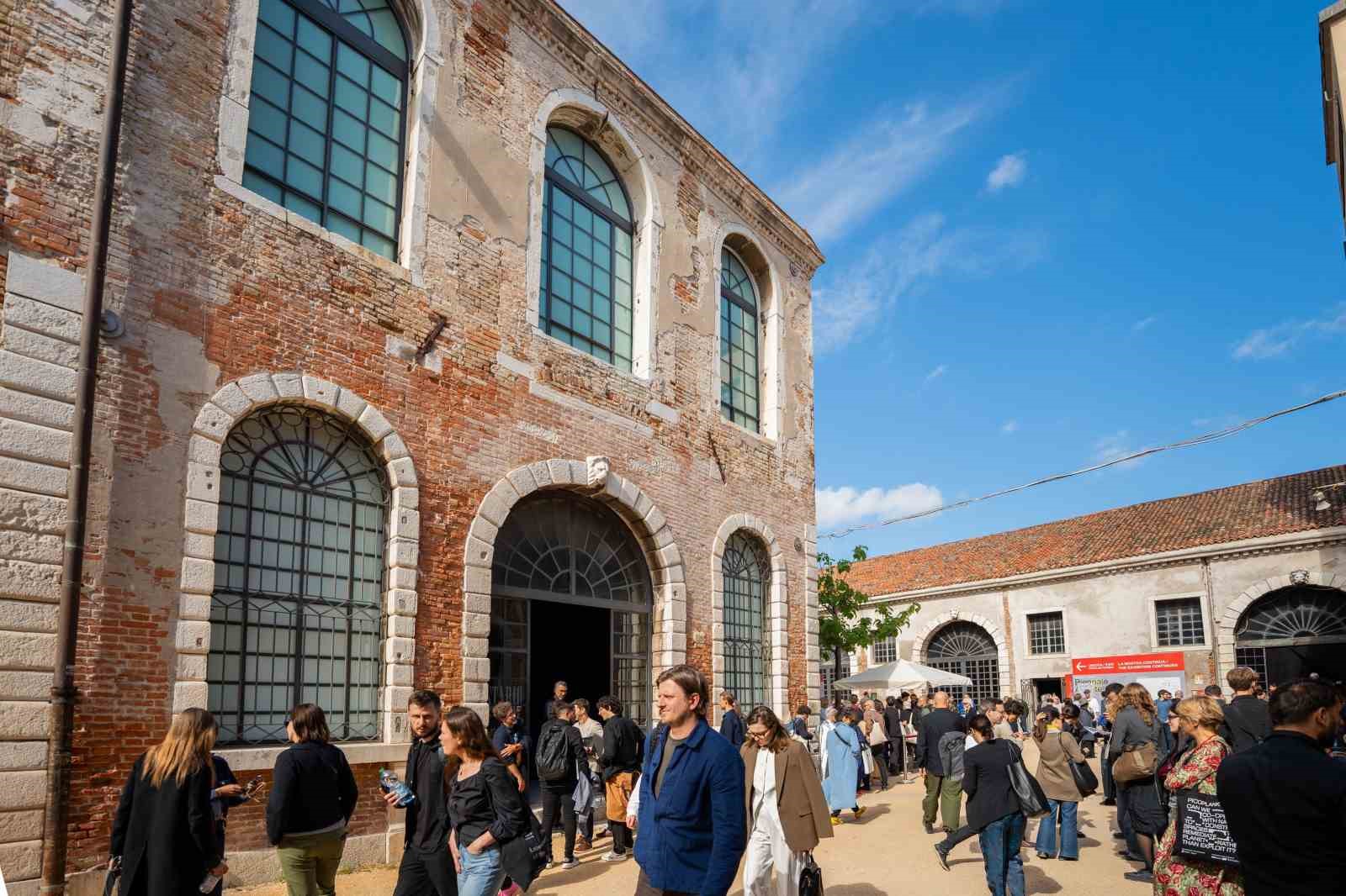 venedike uzanan sanat yolculugu trendyol sanattan kuresel vizyon 1 Qglb5DM7