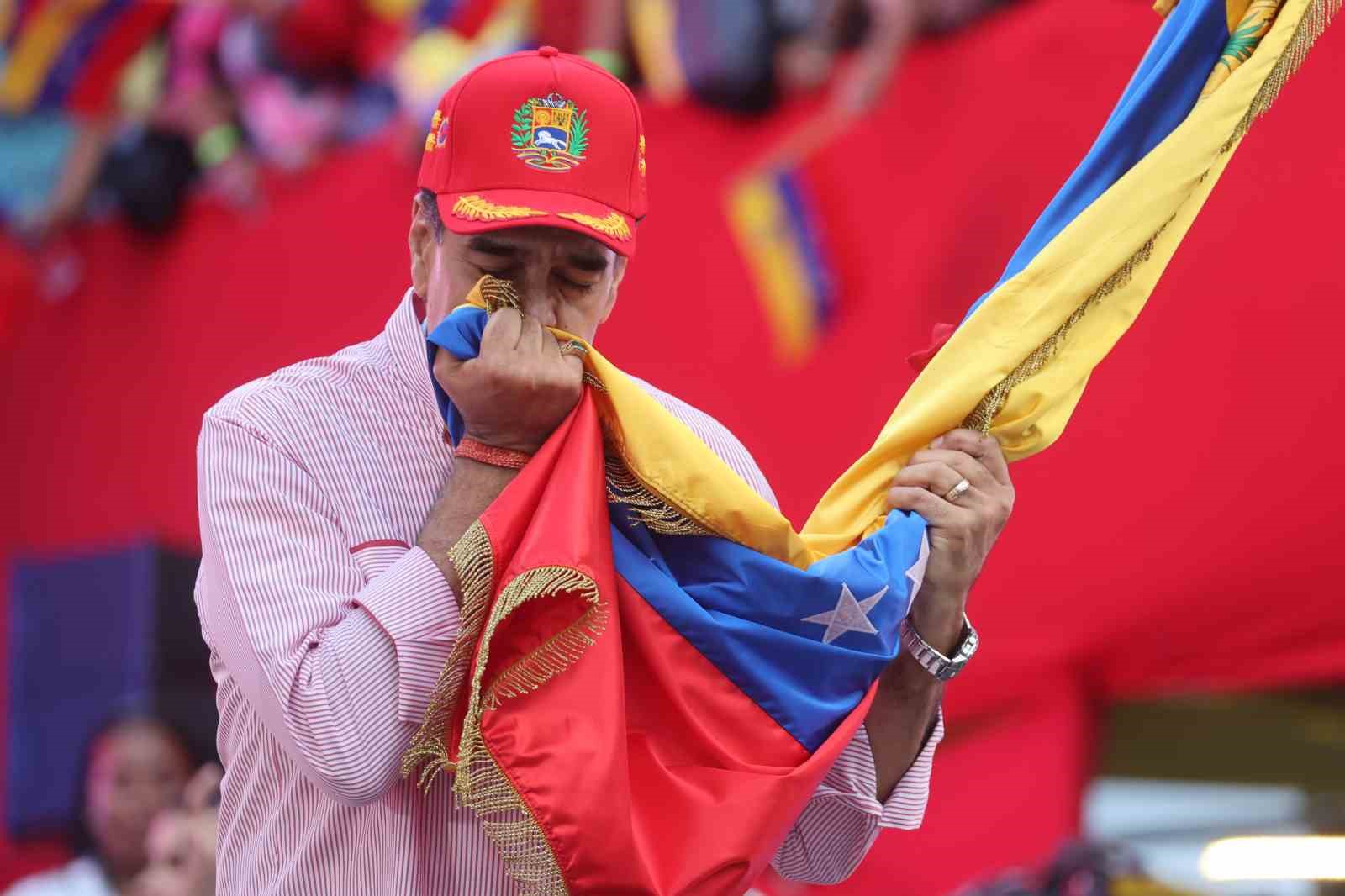 Venezuela lideri Maduro: "Uyuşturucu kaçakçılığı ve petrol konusunda ABD ile diyaloğa hazırız" 5 venezuela lideri maduro uyusturucu kacakciligi ve petrol konusunda abd ile diyaloga haziriz 1 Bs1K4aLC