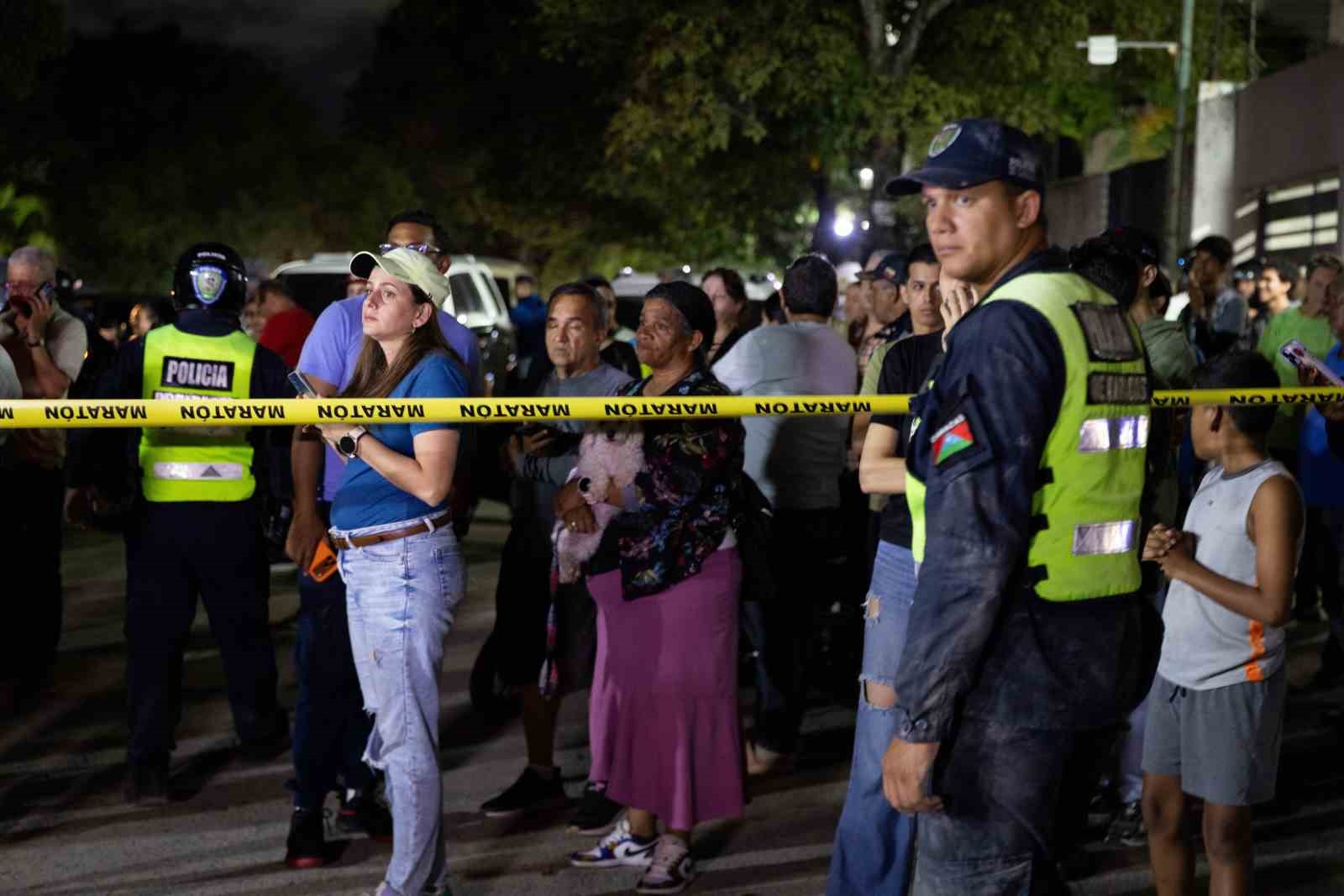 venezueladaki depremlerde 32 kisi hayatini kaybetti 700 kisi yaralandi 10 P25EHGPQ