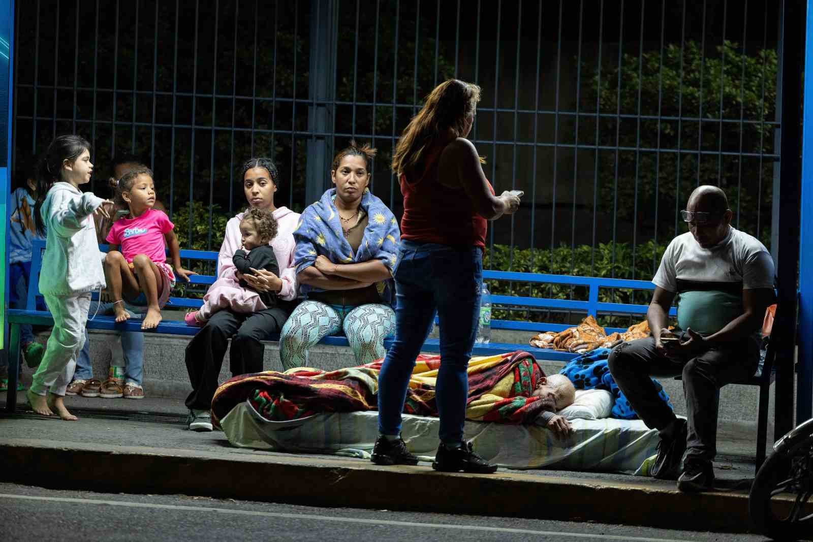 venezueladaki depremlerde 32 kisi hayatini kaybetti 700 kisi yaralandi 12