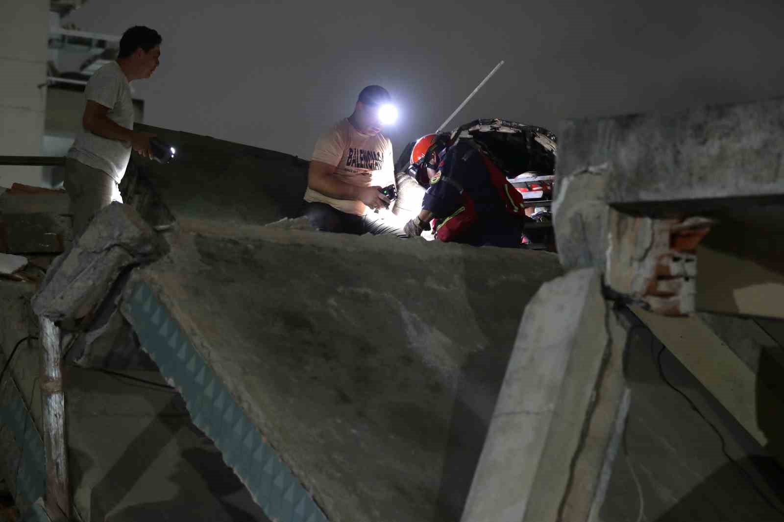 venezueladaki depremlerde 32 kisi hayatini kaybetti 700 kisi yaralandi 2 8wiAWtyM