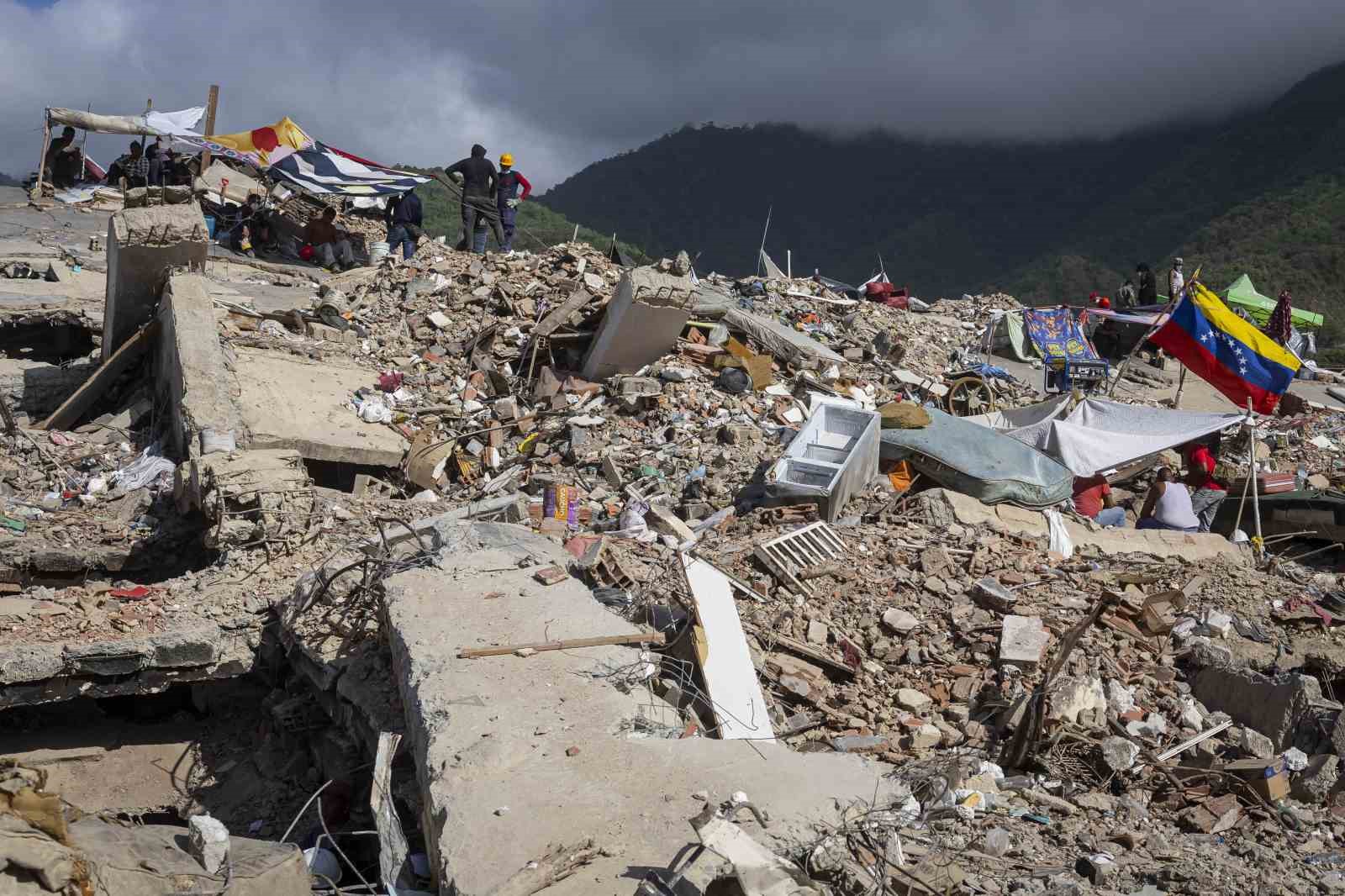 Venezuela’daki depremlerde can kaybı 5 bini aştı 7 venezueladaki depremlerde can kaybi 5 bini asti 3 kFQO4TZp