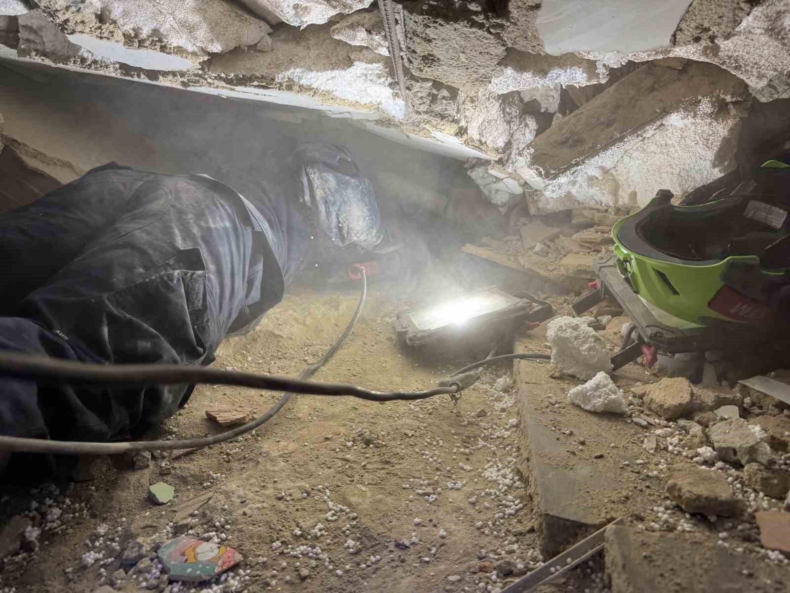 venezueladaki depremlerde can kaybi bin 943e yukseldi 2 2D3WPf1M