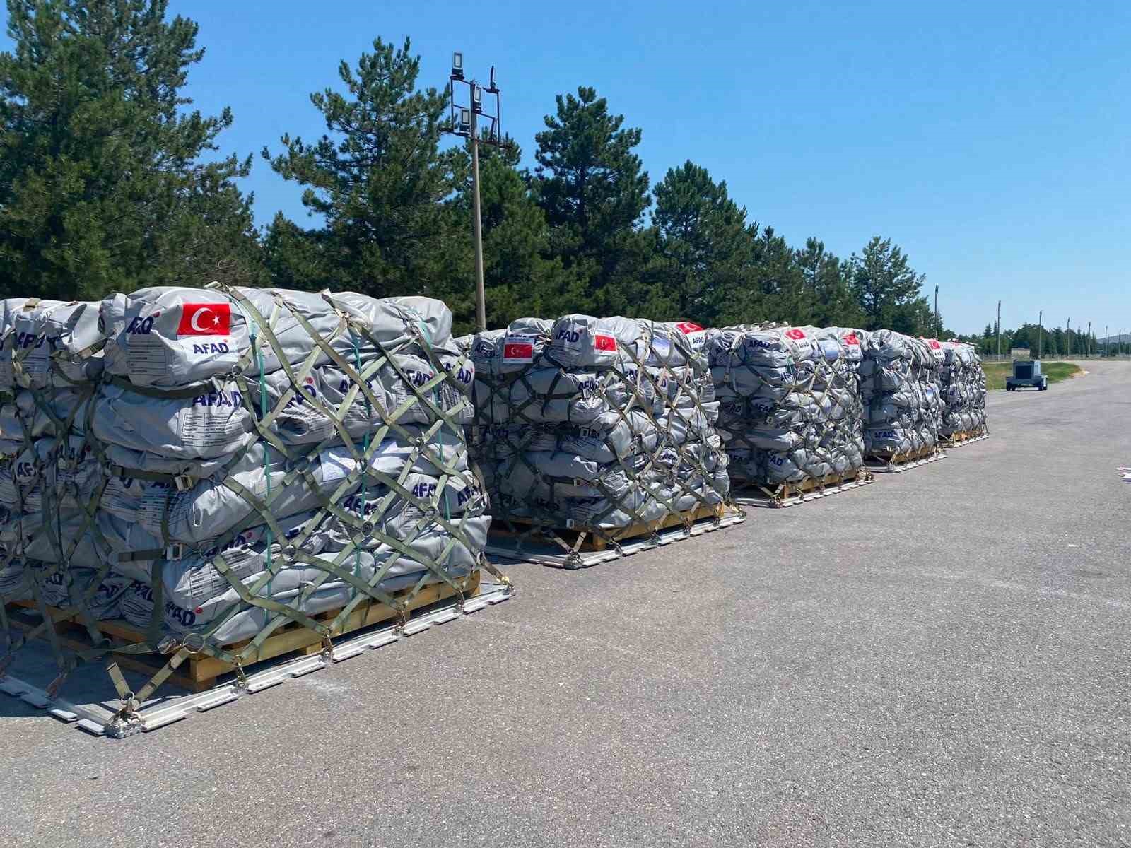 venezuelaya 30 ton insani yardim malzemesi goturuldu 0 uLItpZZe