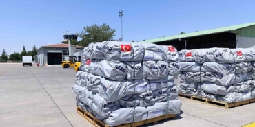 venezuelaya-30-ton-insani-yardim-malzemesi-goturuldu-zsuZUtHB.jpg
