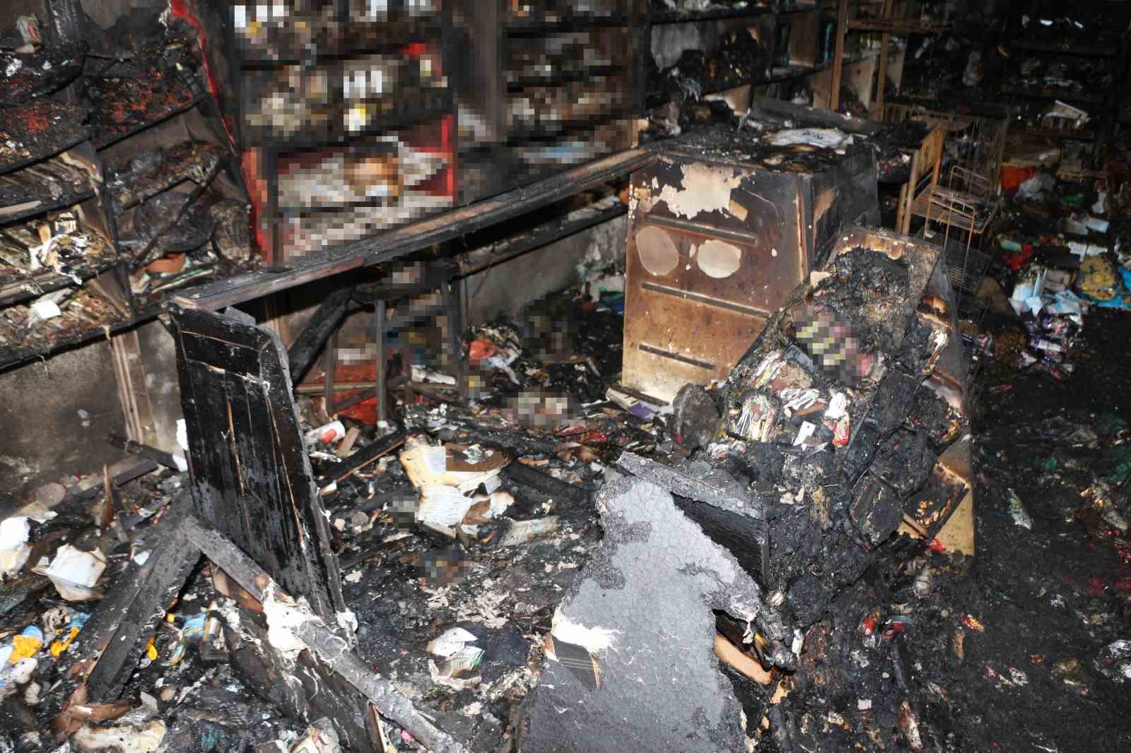 veresiye alamadigi icin bakkali atese verdi 0 ZCF8fyPA